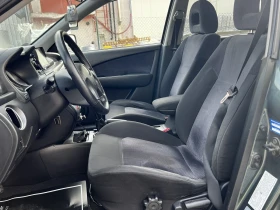 Mitsubishi Outlander 2.4 GAZ 4x4 klima - 3200 € / 6258.66 лв. - 45556562 8 | Car24.bg Mitsubishi Outlander 2.4 GAZ 4x4 klima - 3200 € / 6258.66 лв. - 45556562 8