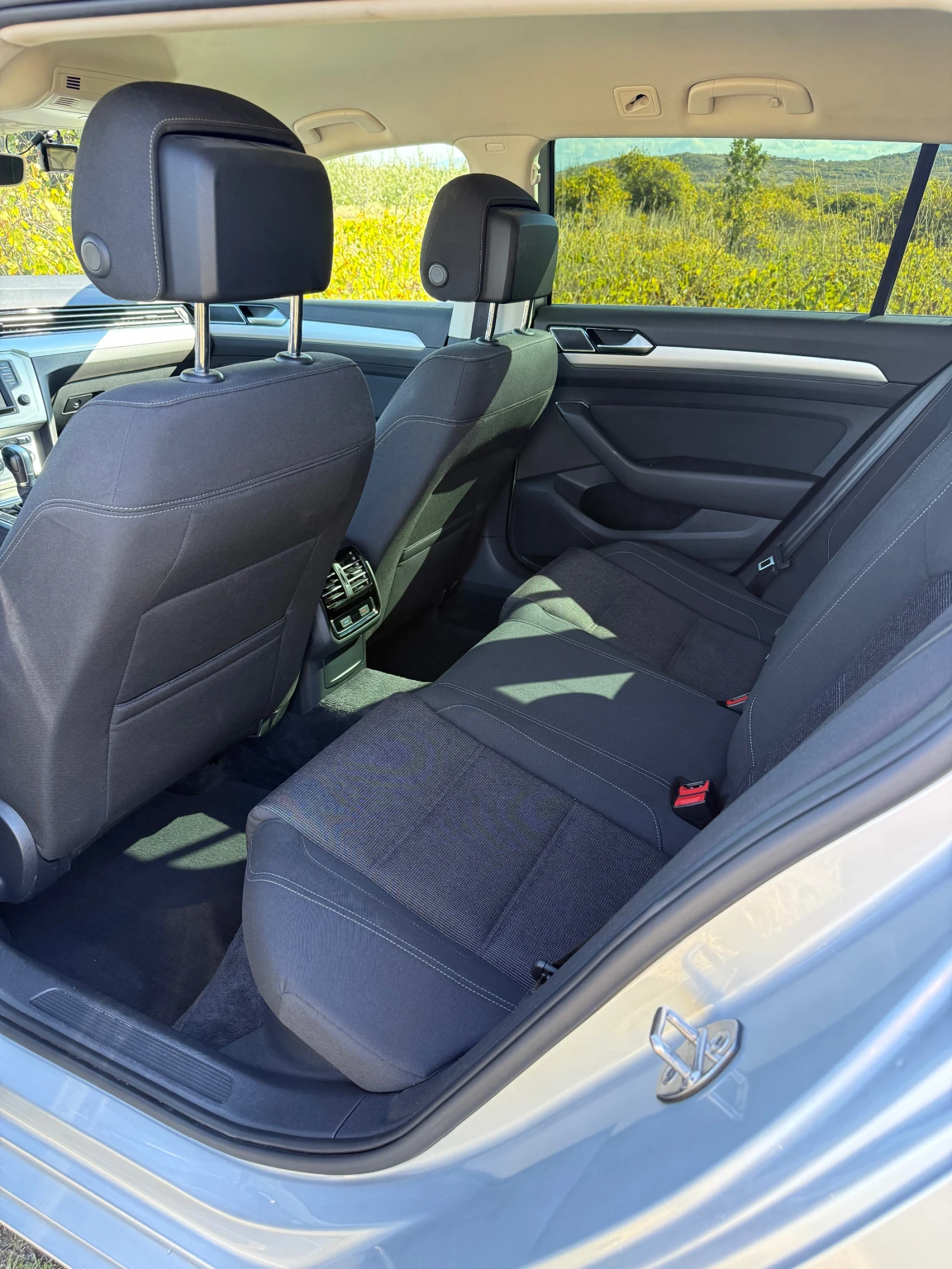 VW Passat B8 1.6TDi Distronic - изображение 9 | Auto.bg VW Passat B8 1.6TDi Distronic - изображение 9