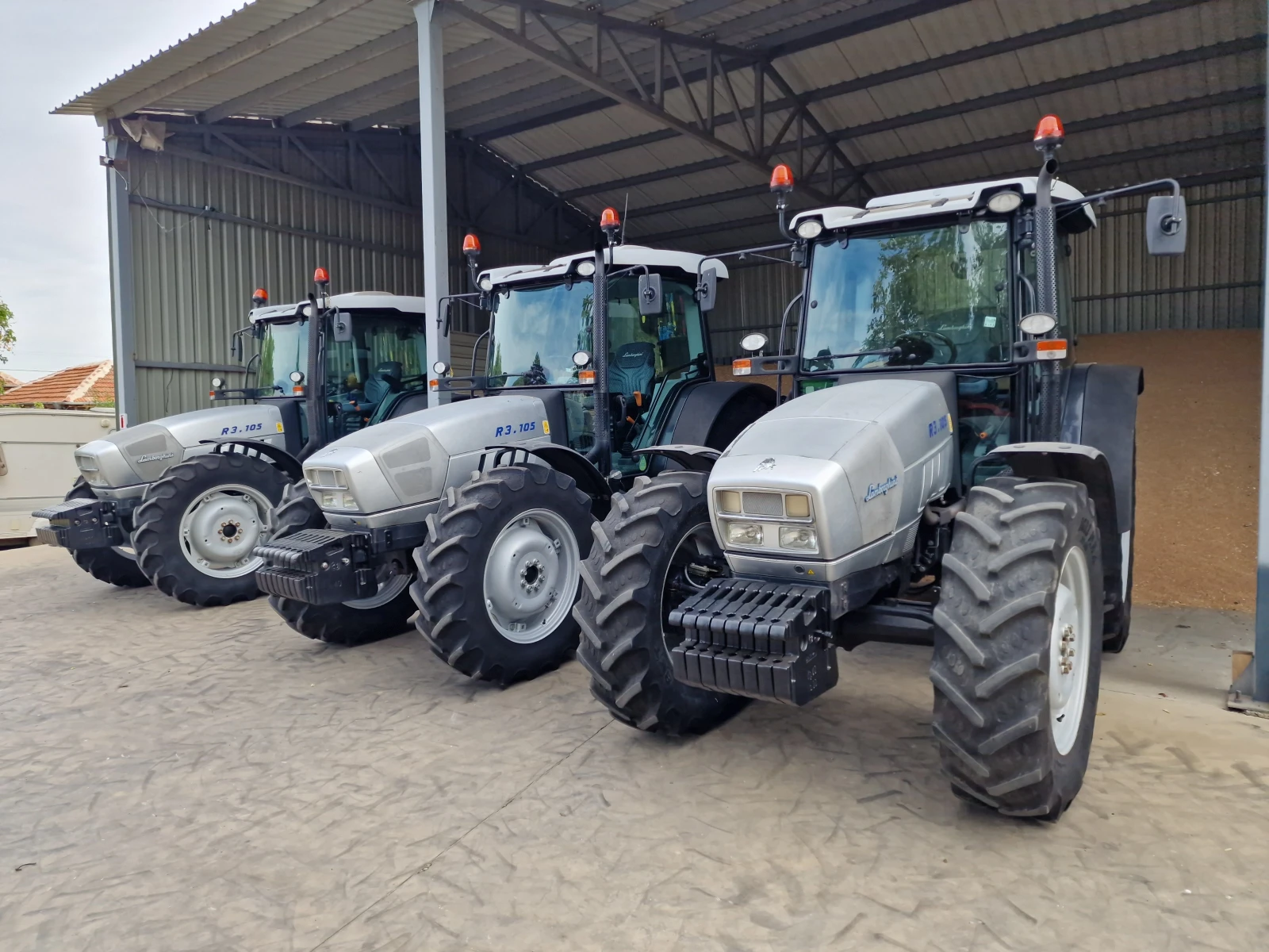 Трактор Deutz-Fahr R3.105 | Auto.bg — изображение 1 Трактор Deutz-Fahr R3.105 | Auto.bg — изображение 1