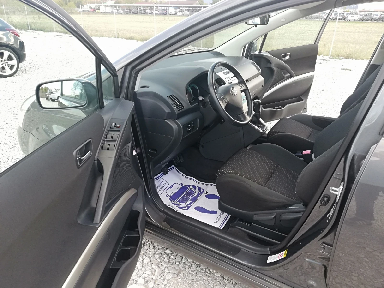 Toyota Corolla verso 1.8 vvti klima - изображение 9 | Auto.bg Toyota Corolla verso 1.8 vvti klima - изображение 9