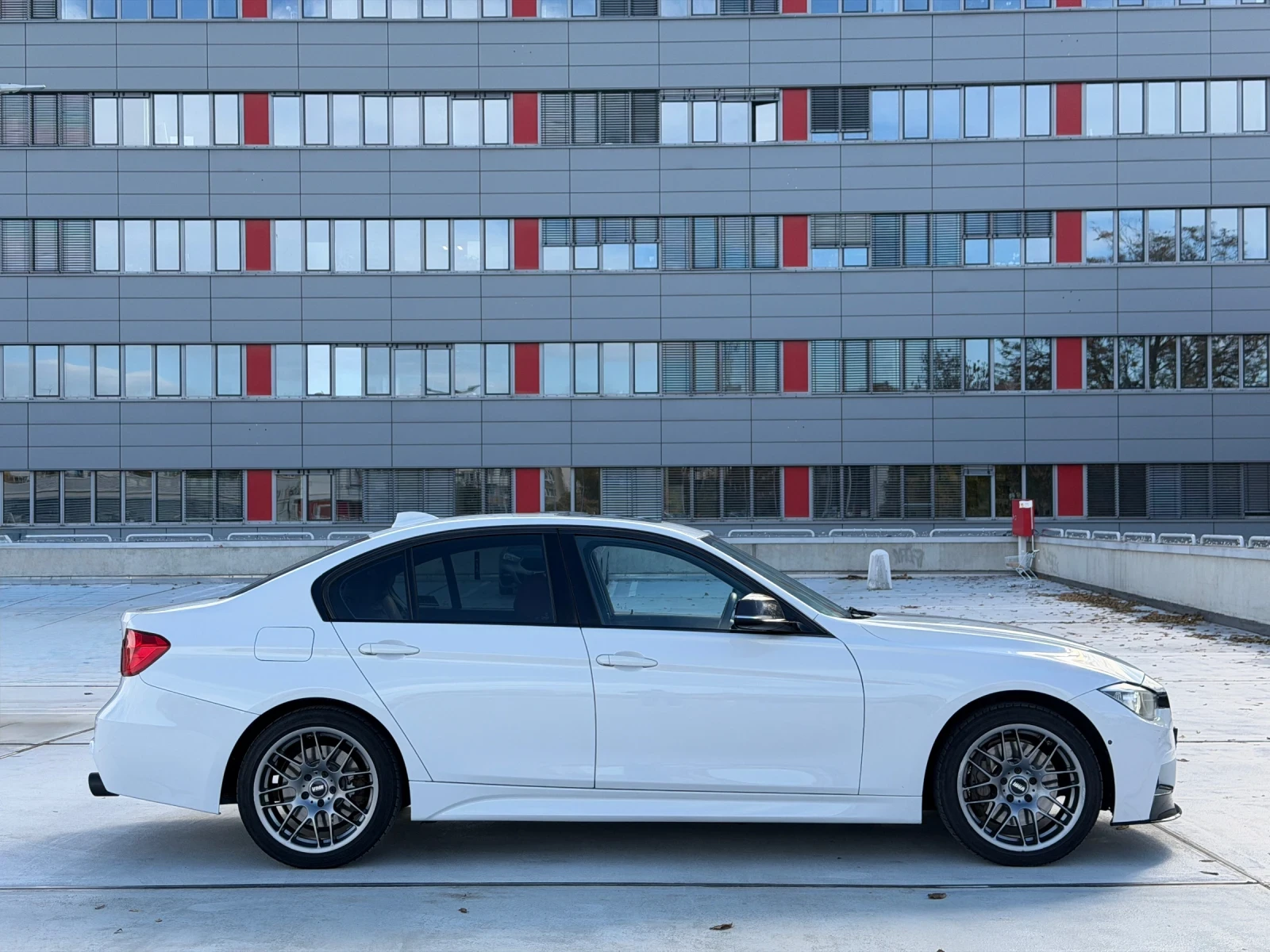 BMW 335 X-DRIVE| M-SPORT-PACK - изображение 7 | Auto.bg BMW 335 X-DRIVE| M-SPORT-PACK - изображение 7
