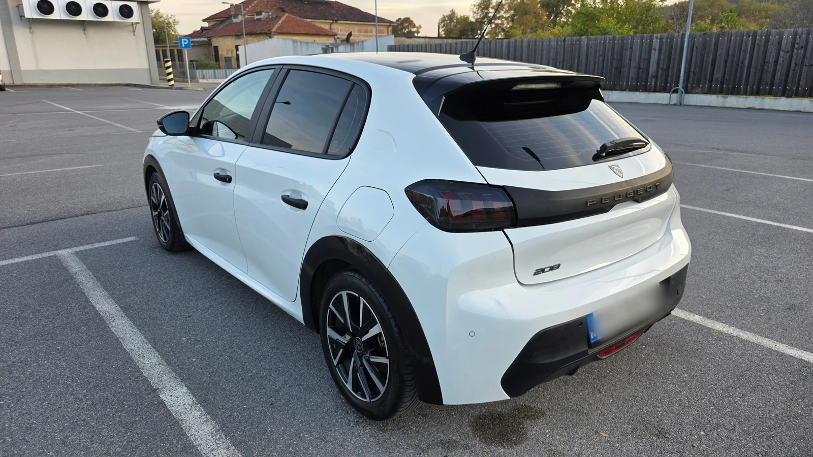 Peugeot 208 1.5 BlueHDI - изображение 4 | Auto.bg Peugeot 208 1.5 BlueHDI - изображение 4