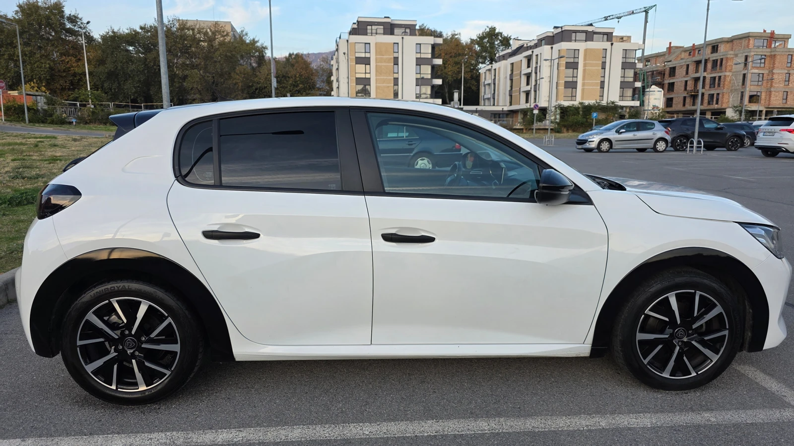 Peugeot 208 1.5 BlueHDI - изображение 7 | Auto.bg Peugeot 208 1.5 BlueHDI - изображение 7