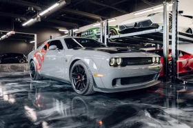 Dodge Challenger SRT Hellcat Redeye RWD