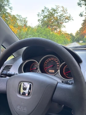 Honda Jazz - 2400 € / 4693.99 лв. - 78021565 7 | Car24.bg Honda Jazz - 2400 € / 4693.99 лв. - 78021565 7