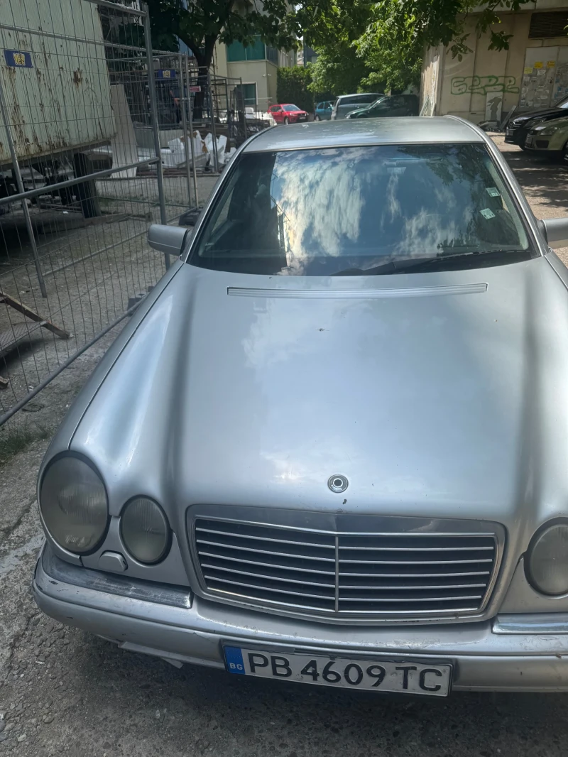 Mercedes-Benz E 220 - 1700 € / 3324.91 лв. - 48873439 1 | Car24.bg Mercedes-Benz E 220 - 1700 € / 3324.91 лв. - 48873439 1