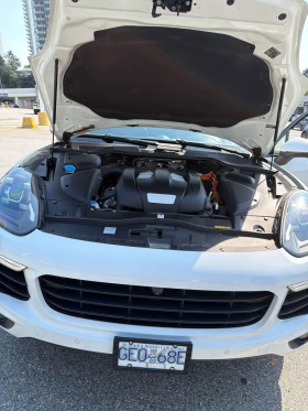 Porsche Cayenne S E Hybrid CARFAX | Auto.bg — изображение 12 Porsche Cayenne S E Hybrid CARFAX | Auto.bg — изображение 12