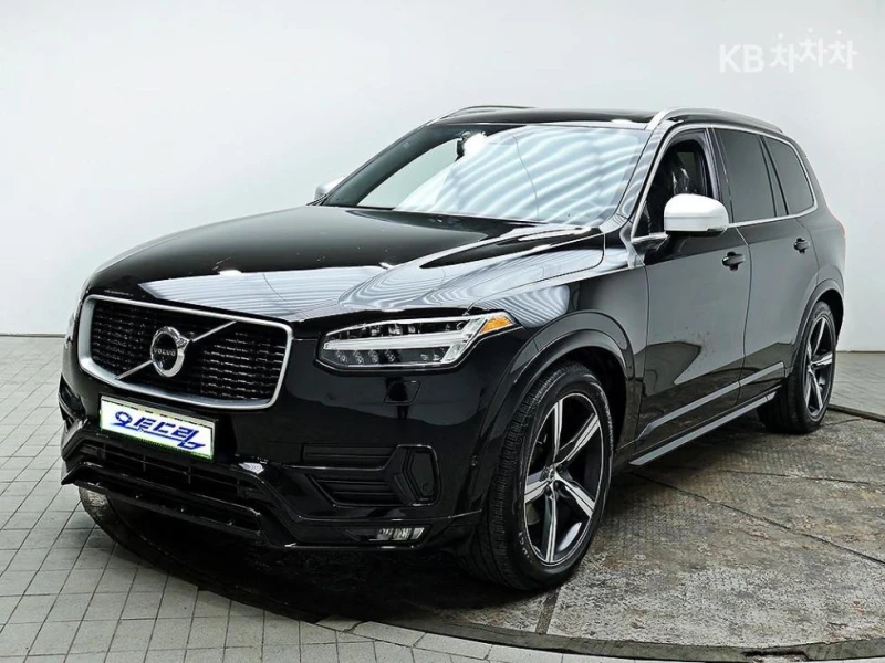Volvo Xc90 T6 R-DESIGN HEAD UP/PANORAMA/360CAM/ - 22400 € / 43810.59 лв. - 77703907 1 | Car24.bg Volvo Xc90 T6 R-DESIGN HEAD UP/PANORAMA/360CAM/ - 22400 € / 43810.59 лв. - 77703907 1