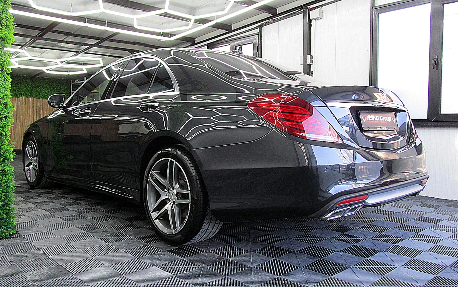 Mercedes-Benz S 350 4-MATIC/AMG/PANORAMA/KeylessGo/СОБСТВЕН ЛИЗИНГ - изображение 4 | Auto.bg Mercedes-Benz S 350 4-MATIC/AMG/PANORAMA/KeylessGo/СОБСТВЕН ЛИЗИНГ - изображение 4