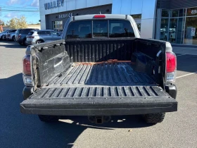 Toyota Tacoma * 4x4 Access Cab V6 * CARFAX * ОПЦИЯ ЗА ФИНАНСИРАН | Auto.bg — изображение 10 Toyota Tacoma * 4x4 Access Cab V6 * CARFAX * ОПЦИЯ ЗА ФИНАНСИРАН | Auto.bg — изображение 10