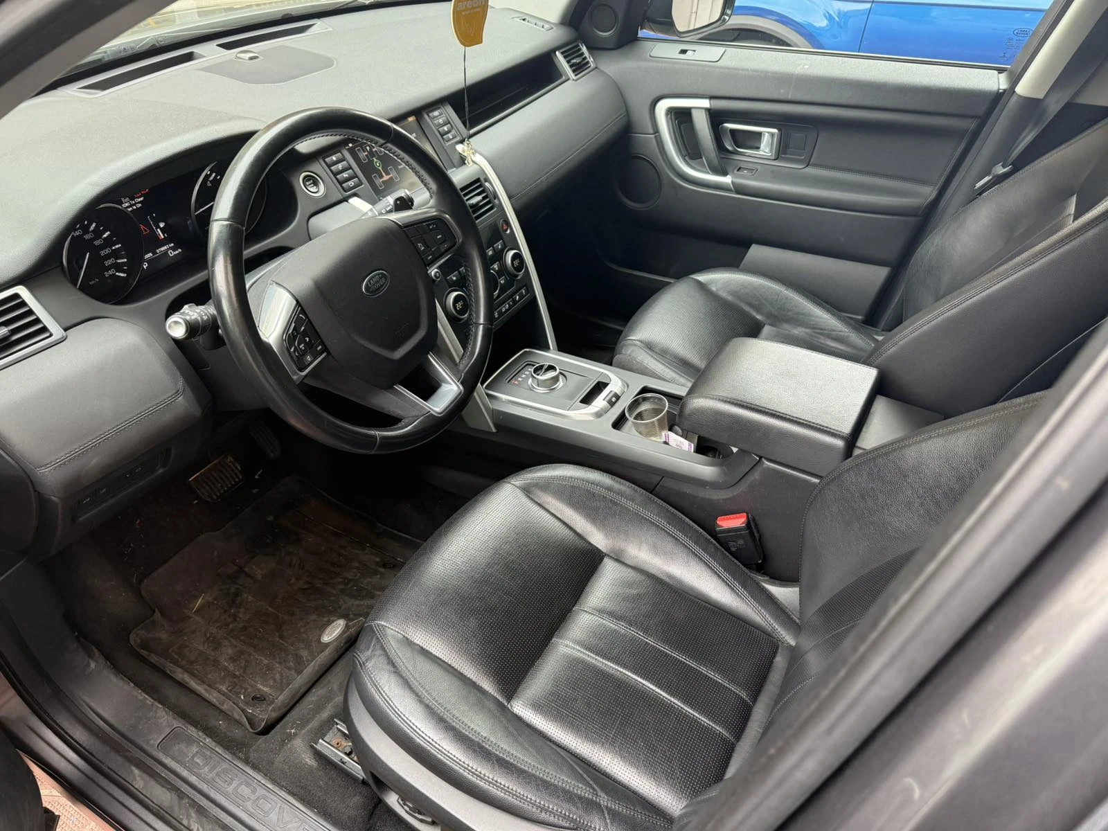 Land Rover Discovery Sport 80000 км. 180 кс. 6+ 1 HSE TD4 - изображение 7 | Auto.bg Land Rover Discovery Sport 80000 км. 180 кс. 6+ 1 HSE TD4 - изображение 7