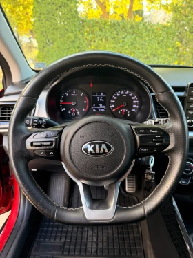 Kia Stonic 1.6 CRDI PREMIUM/НАВИГАЦИЯ/КАМЕРА/ | Auto.bg — изображение 9 Kia Stonic 1.6 CRDI PREMIUM/НАВИГАЦИЯ/КАМЕРА/ | Auto.bg — изображение 9