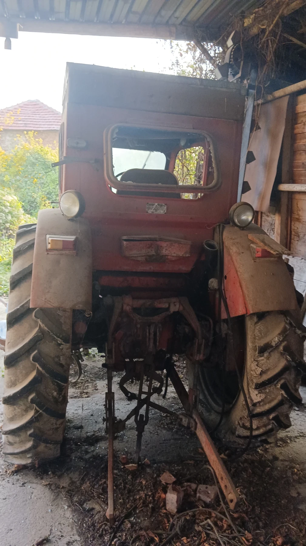 Трактор Т Т 40 - изображение 2 | Auto.bg Трактор Т Т 40 - изображение 2