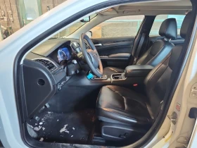 Chrysler 200 3.6L 6cyl AWD - 23400 € / 45766.42 лв. - 94817568 5 | Car24.bg Chrysler 200 3.6L 6cyl AWD - 23400 € / 45766.42 лв. - 94817568 5