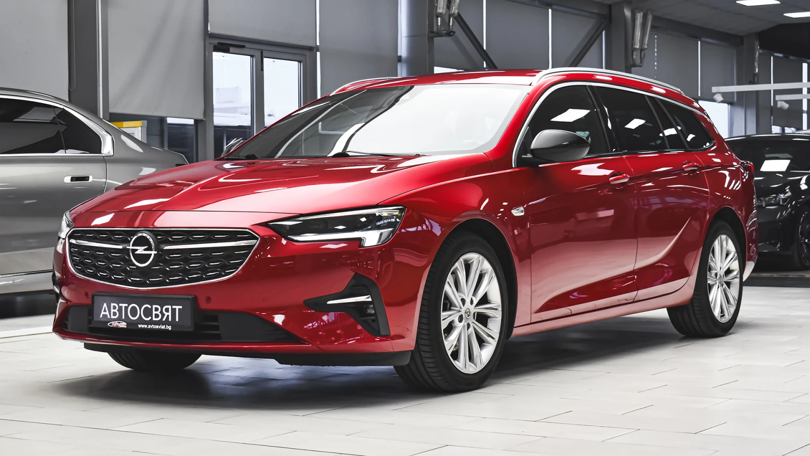 Opel Insignia Sports Tourer 2.0 Turbo Elegance Automatic - изображение 4 | Auto.bg Opel Insignia Sports Tourer 2.0 Turbo Elegance Automatic - изображение 4