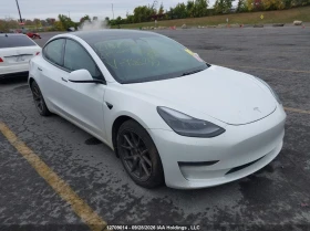 Снимка Tesla Model 3