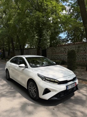 Kia K3 1.6MPI* Trendy* 71 300km* - Car24.bg Kia K3 1.6MPI* Trendy* 71 300km*