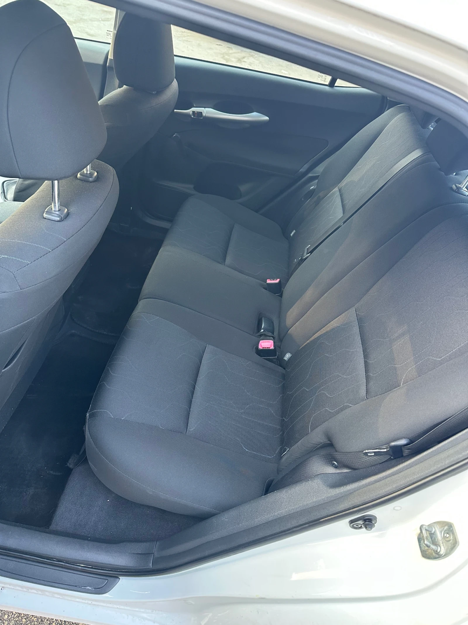 Toyota Auris 1.33 Facelift - изображение 10 | Auto.bg Toyota Auris 1.33 Facelift - изображение 10