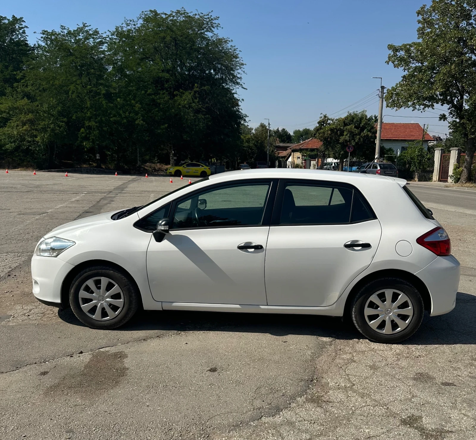 Toyota Auris 1.33 Facelift - изображение 2 | Auto.bg Toyota Auris 1.33 Facelift - изображение 2