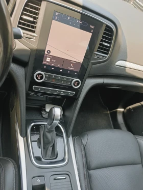 Renault Megane 1.6 Plug in hybrid | Auto.bg — изображение 15 Renault Megane 1.6 Plug in hybrid | Auto.bg — изображение 15