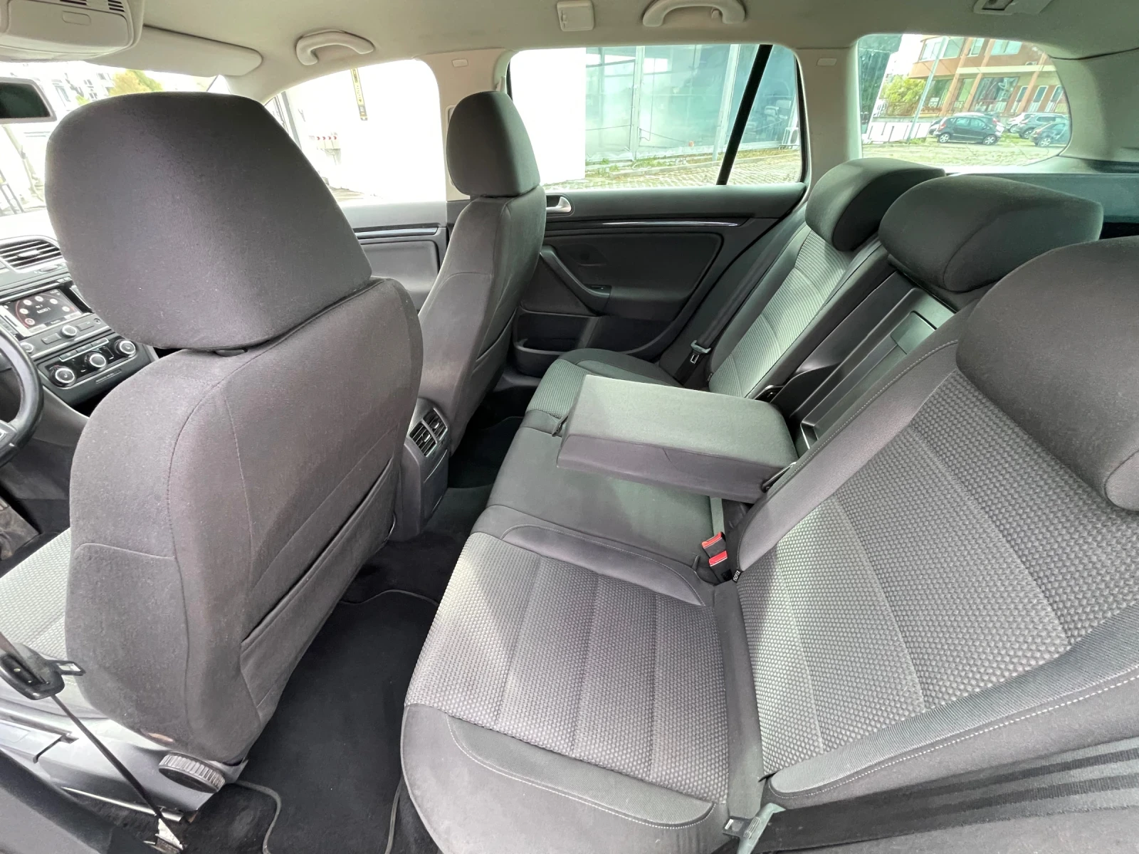 VW Golf Golf TDI 2.0 Уникален 2013г - изображение 6 | Auto.bg VW Golf Golf TDI 2.0 Уникален 2013г - изображение 6