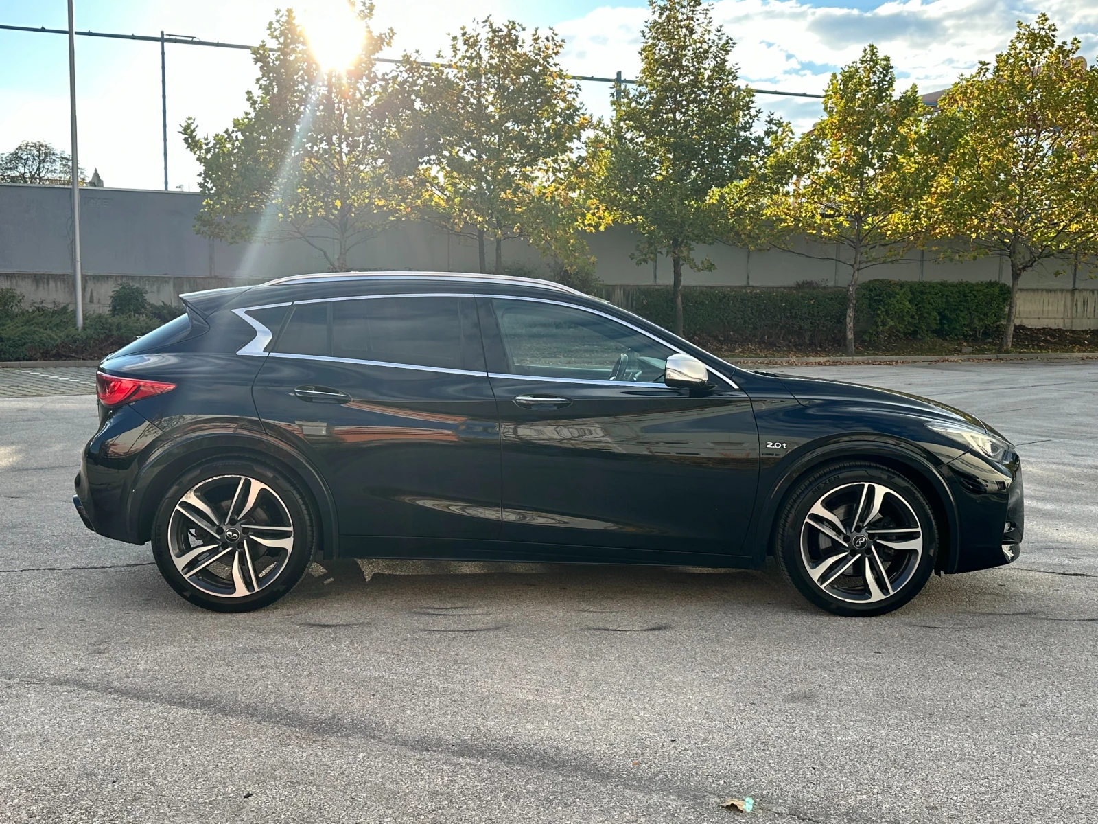 Infiniti Q30 S 2.0i 211 к.с.  - изображение 5 | Auto.bg Infiniti Q30 S 2.0i 211 к.с.  - изображение 5