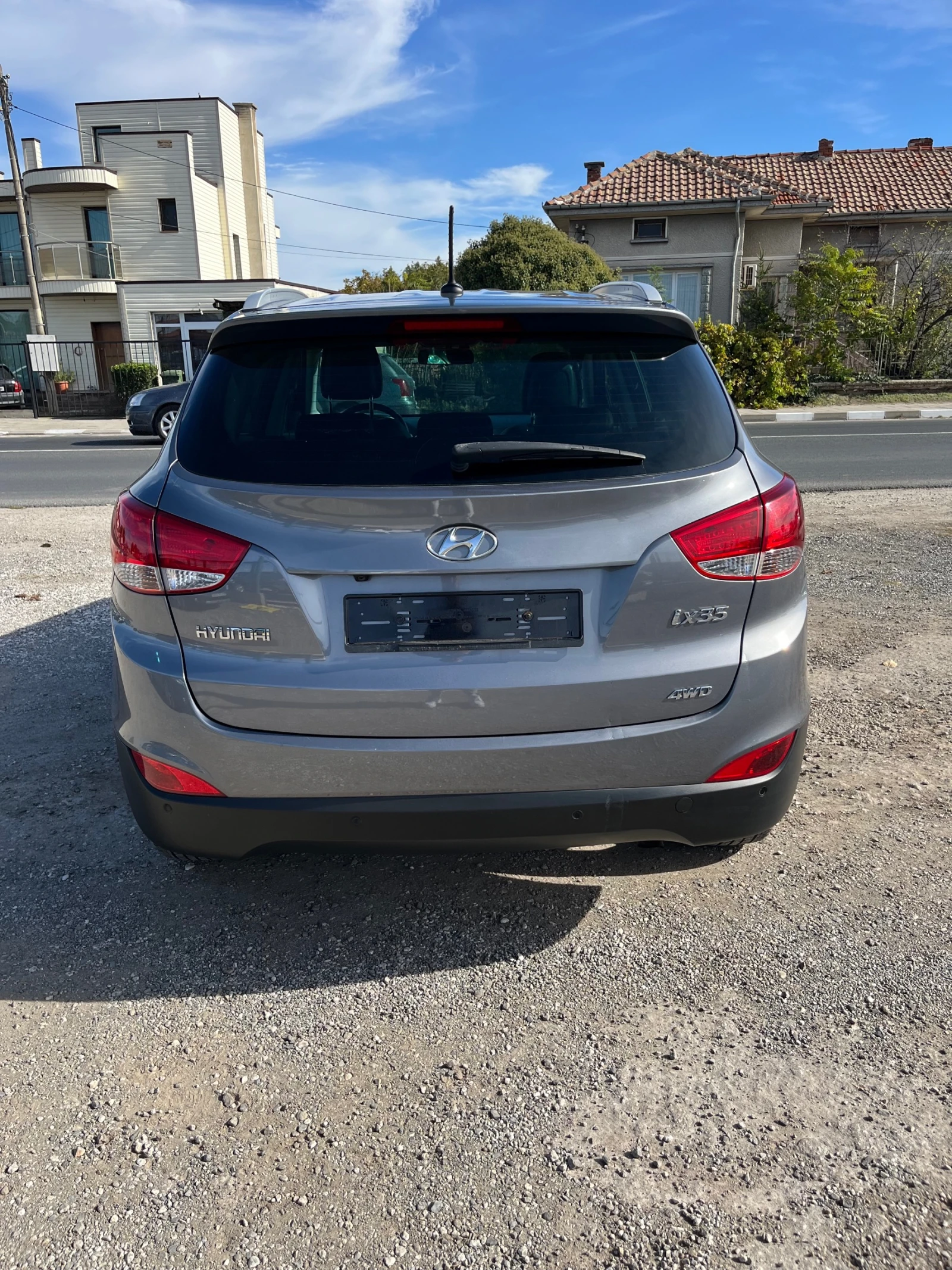 Hyundai IX35 2.0 4x4-benzin - изображение 2 | Auto.bg Hyundai IX35 2.0 4x4-benzin - изображение 2