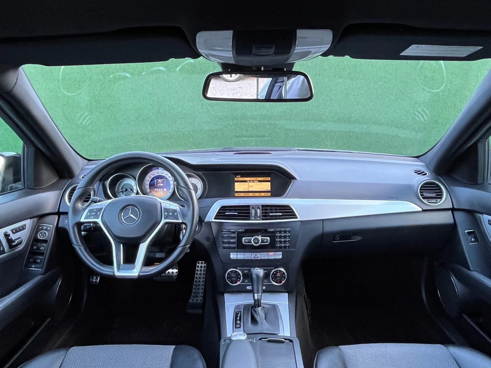 Mercedes-Benz C 250 4Matic AMG SWISS Harma-Kardon Памет ЛИЗИНГ - изображение 9 | Auto.bg Mercedes-Benz C 250 4Matic AMG SWISS Harma-Kardon Памет ЛИЗИНГ - изображение 9