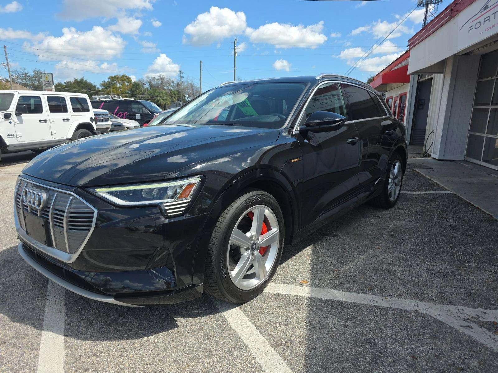 Audi E-Tron 2019 AUDI E-TRON PRESTIGE | Auto.bg — изображение 1 Audi E-Tron 2019 AUDI E-TRON PRESTIGE | Auto.bg — изображение 1