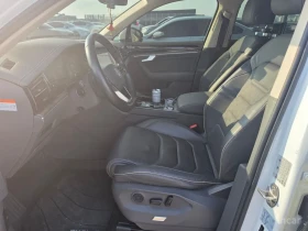 VW Touareg 3.0 TDI PRESTIGE* ВЪЗДУШНО* PANORAMA* 4MOTION* TV* | Auto.bg — изображение 5 VW Touareg 3.0 TDI PRESTIGE* ВЪЗДУШНО* PANORAMA* 4MOTION* TV* | Auto.bg — изображение 5