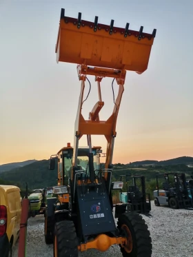 Челен товарач Komatsu Челни товарачи 2000кг | Auto.bg — изображение 7 Челен товарач Komatsu Челни товарачи 2000кг | Auto.bg — изображение 7