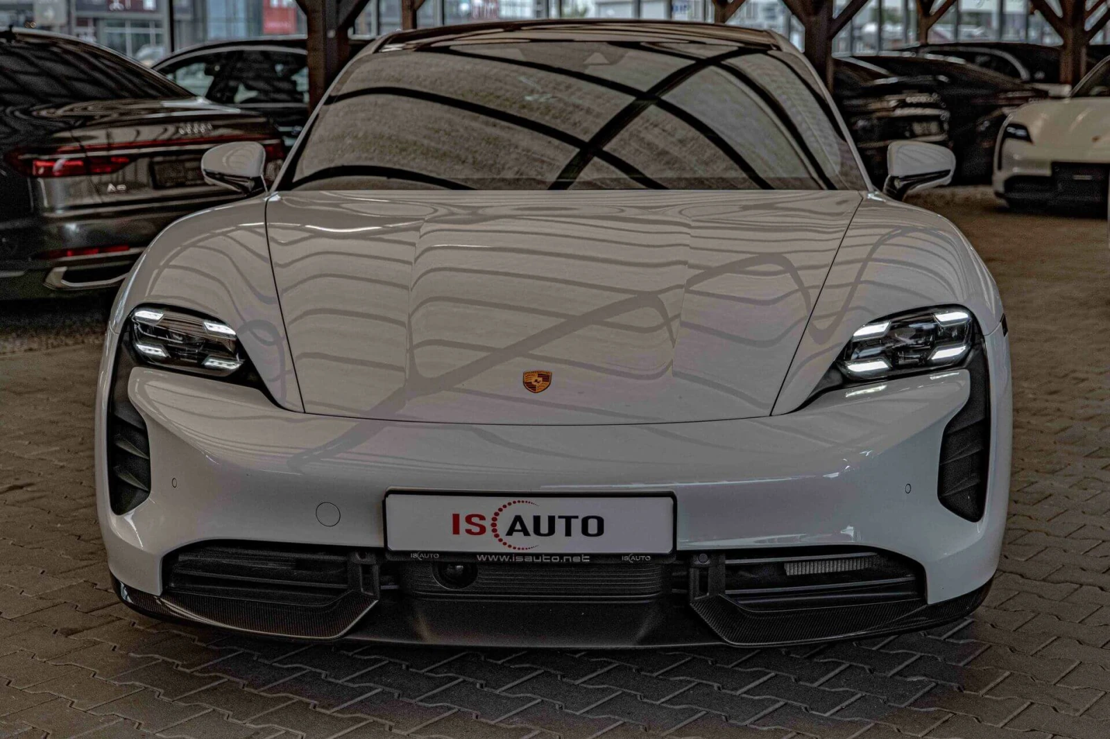 Porsche Taycan Turbo S/PDCC Sport/PDLS+ /PCCB/Chrono/Carbon/Burm. | Auto.bg — изображение 1 Porsche Taycan Turbo S/PDCC Sport/PDLS+ /PCCB/Chrono/Carbon/Burm. | Auto.bg — изображение 1