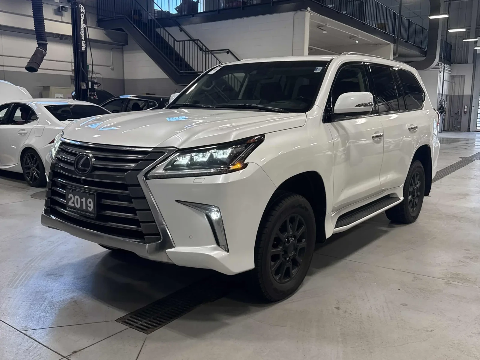 Lexus LX 570 5.7L V8* Богато оборудвана* Обслужена!! | Auto.bg — изображение 1 Lexus LX 570 5.7L V8* Богато оборудвана* Обслужена!! | Auto.bg — изображение 1