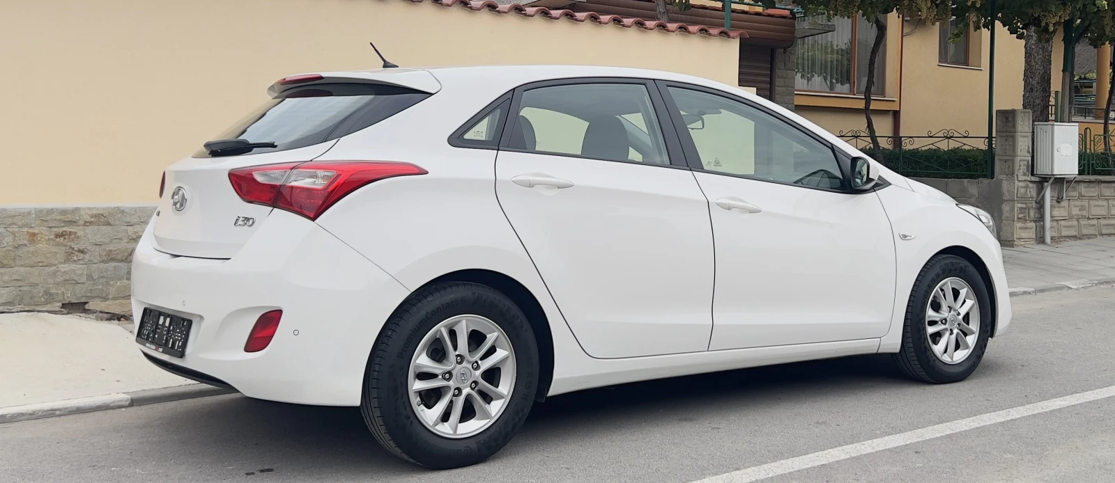 Hyundai I30 1.4i * TOP* 12/2014 - изображение 4 | Auto.bg Hyundai I30 1.4i * TOP* 12/2014 - изображение 4