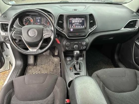 Jeep Cherokee * Sport * CARFAX * БЕЗ ПЪРВОНАЧАЛНА ВНОСКА - 31000 лв. / 15850.05 € - 99690682 9 | Car24.bg Jeep Cherokee * Sport * CARFAX * БЕЗ ПЪРВОНАЧАЛНА ВНОСКА - 31000 лв. / 15850.05 € - 99690682 9
