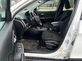 Jeep Cherokee * Sport * CARFAX * БЕЗ ПЪРВОНАЧАЛНА ВНОСКА - 31000 лв. / 15850.05 € - 99690682 5 | Car24.bg Jeep Cherokee * Sport * CARFAX * БЕЗ ПЪРВОНАЧАЛНА ВНОСКА - 31000 лв. / 15850.05 € - 99690682 5