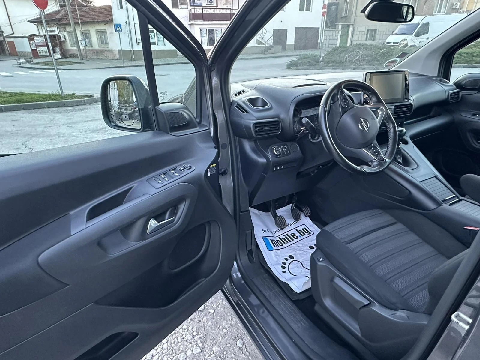 Opel Combo Life E Edition 52000 км - изображение 5 | Auto.bg Opel Combo Life E Edition 52000 км - изображение 5