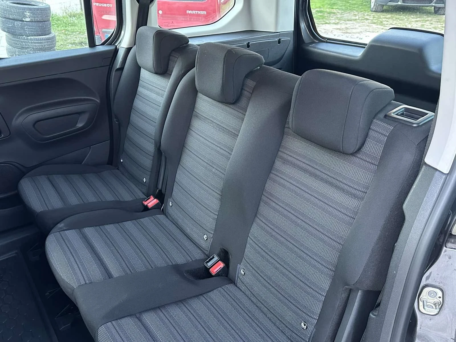 Opel Combo Life E Edition 52000 км - изображение 8 | Auto.bg Opel Combo Life E Edition 52000 км - изображение 8