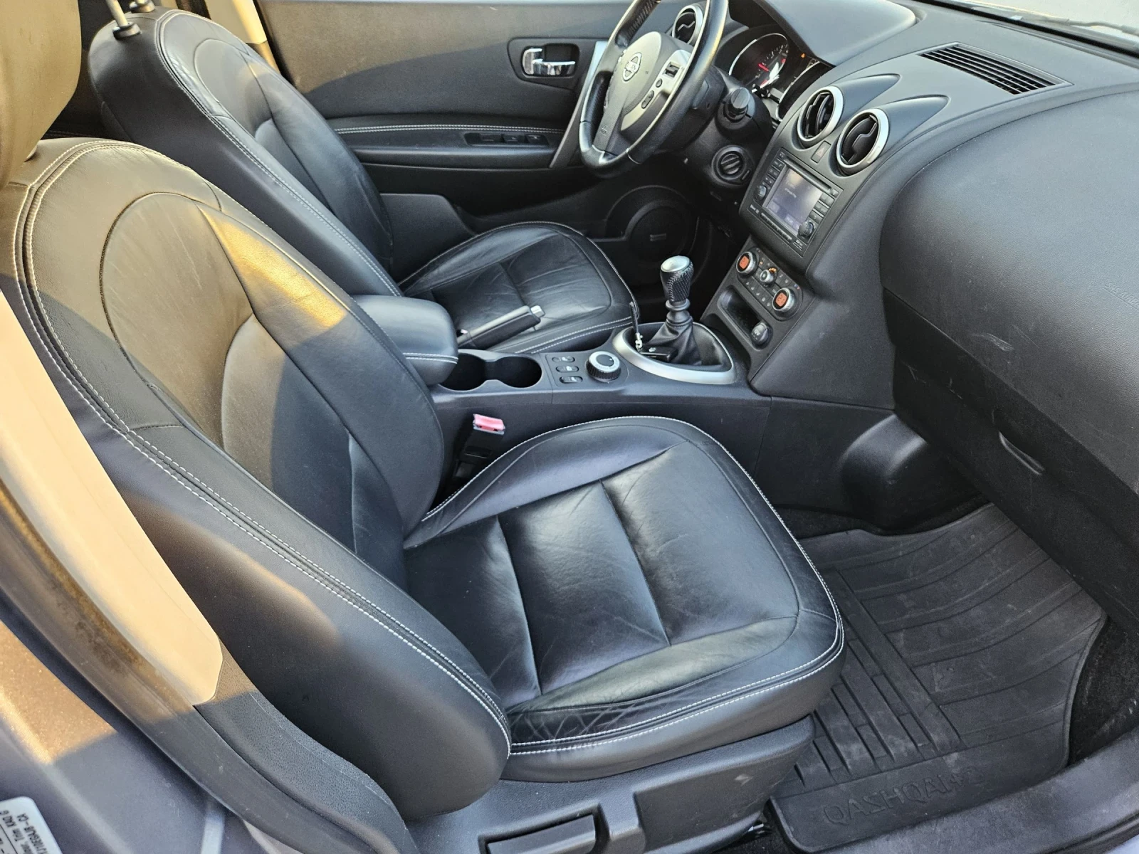 Nissan Qashqai 2.0i + 2 4x4 SWISS EDITION  - изображение 9 | Auto.bg Nissan Qashqai 2.0i + 2 4x4 SWISS EDITION  - изображение 9