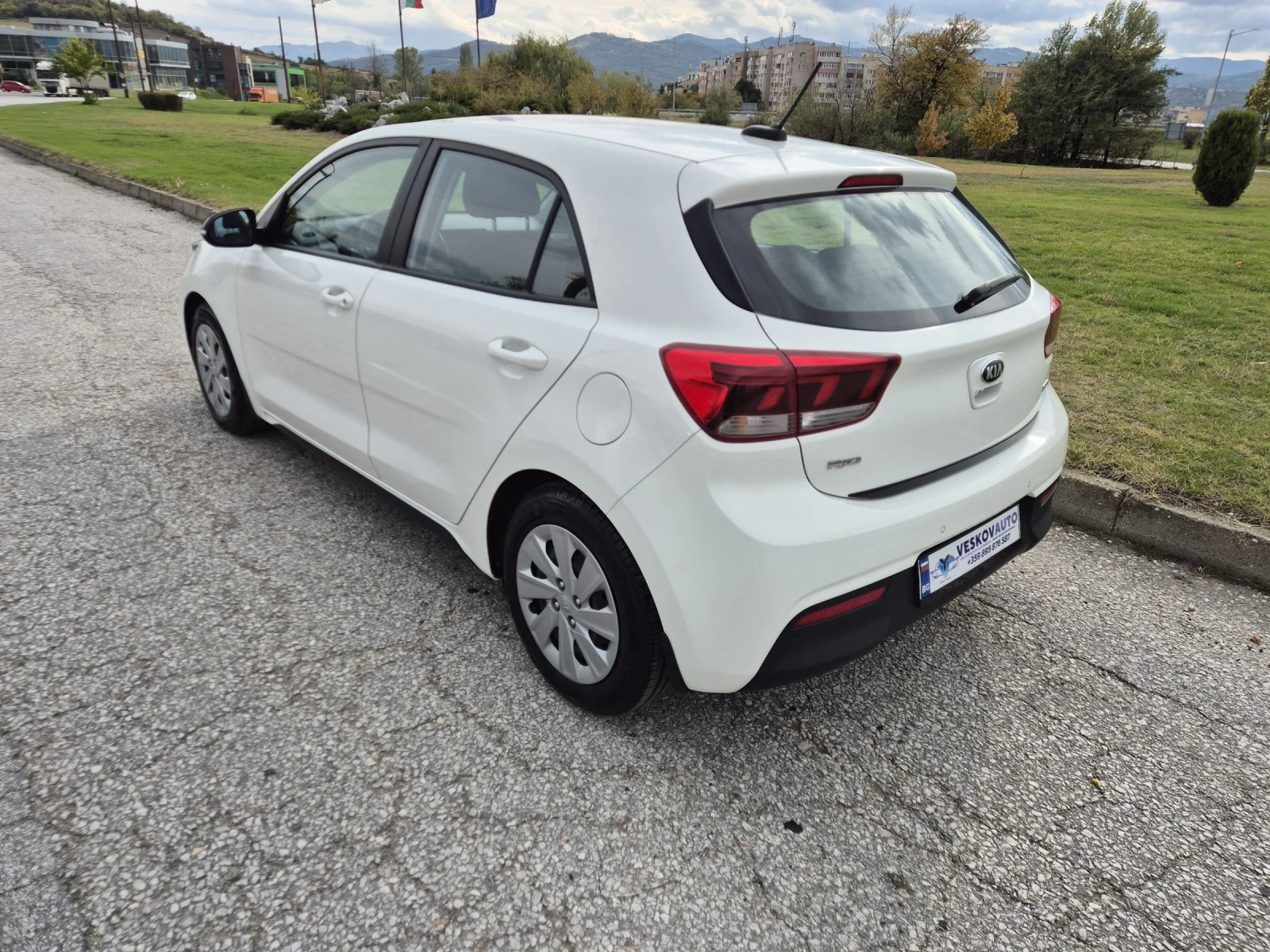 Kia Rio 1.4crdi  - изображение 6 | Auto.bg Kia Rio 1.4crdi  - изображение 6