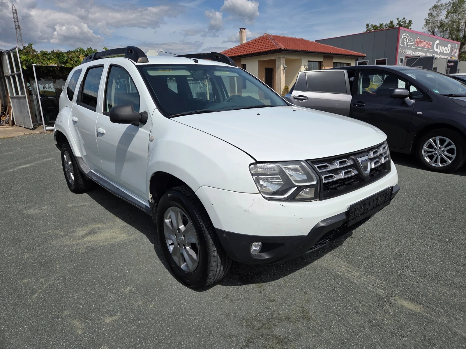 Dacia Duster 1, 6i105ksGPLNAVIFACE165000kmITALIAEU5B | Auto.bg — изображение 1 Dacia Duster 1, 6i105ksGPLNAVIFACE165000kmITALIAEU5B | Auto.bg — изображение 1