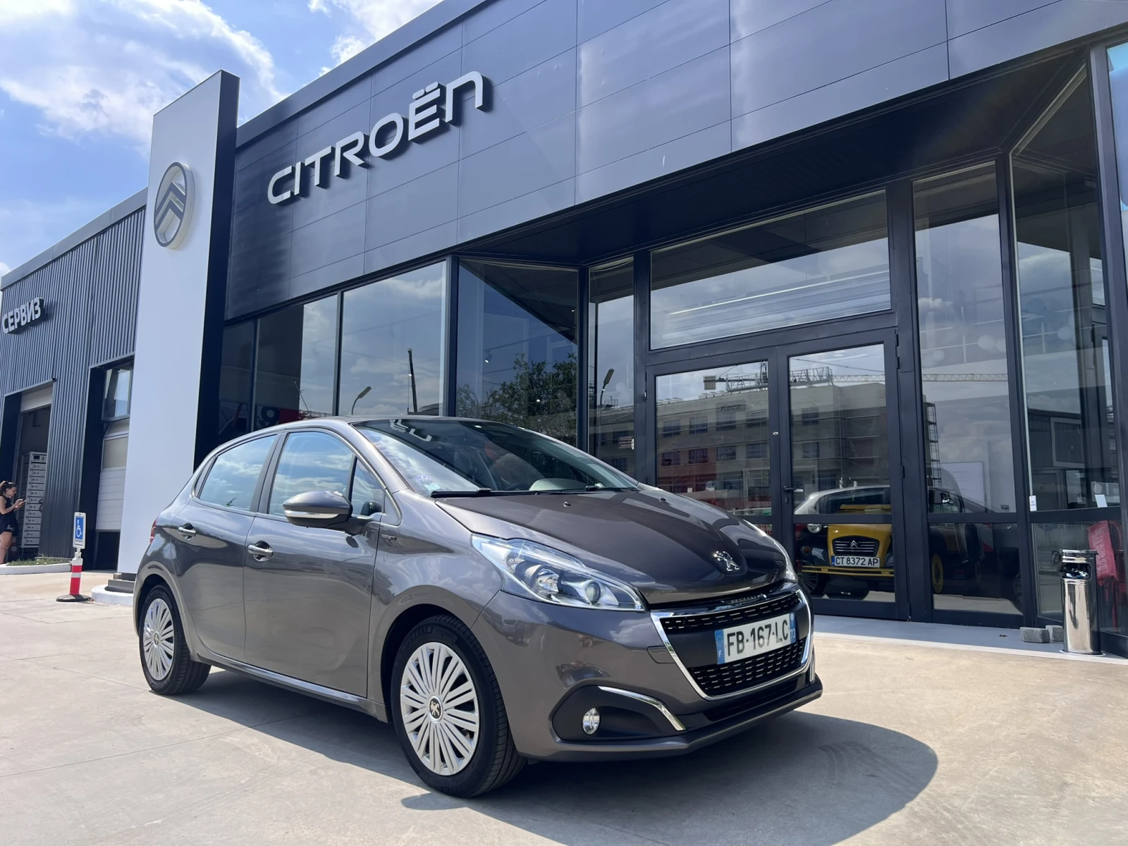 Peugeot 208 1.2 PureTech | Auto.bg — изображение 1 Peugeot 208 1.2 PureTech | Auto.bg — изображение 1