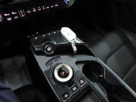 Kia EV6 LONG R* HEAD-UP* ОБДУХВАНЕ* ПОДГРЕВ* 360 | Auto.bg — изображение 11 Kia EV6 LONG R* HEAD-UP* ОБДУХВАНЕ* ПОДГРЕВ* 360 | Auto.bg — изображение 11