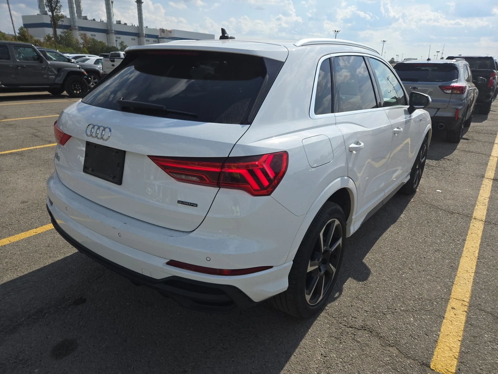 Audi Q3 * CARFAX * БЕЗ ПЪРВОНАЧАЛНА ВНОСКА - изображение 3 | Auto.bg Audi Q3 * CARFAX * БЕЗ ПЪРВОНАЧАЛНА ВНОСКА - изображение 3