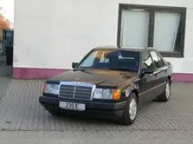  Mercedes-Benz 230
