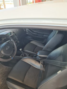 Kia Ceed 1.4куб.90к.с. 2009г. Бензин | Auto.bg — изображение 5 Kia Ceed 1.4куб.90к.с. 2009г. Бензин | Auto.bg — изображение 5