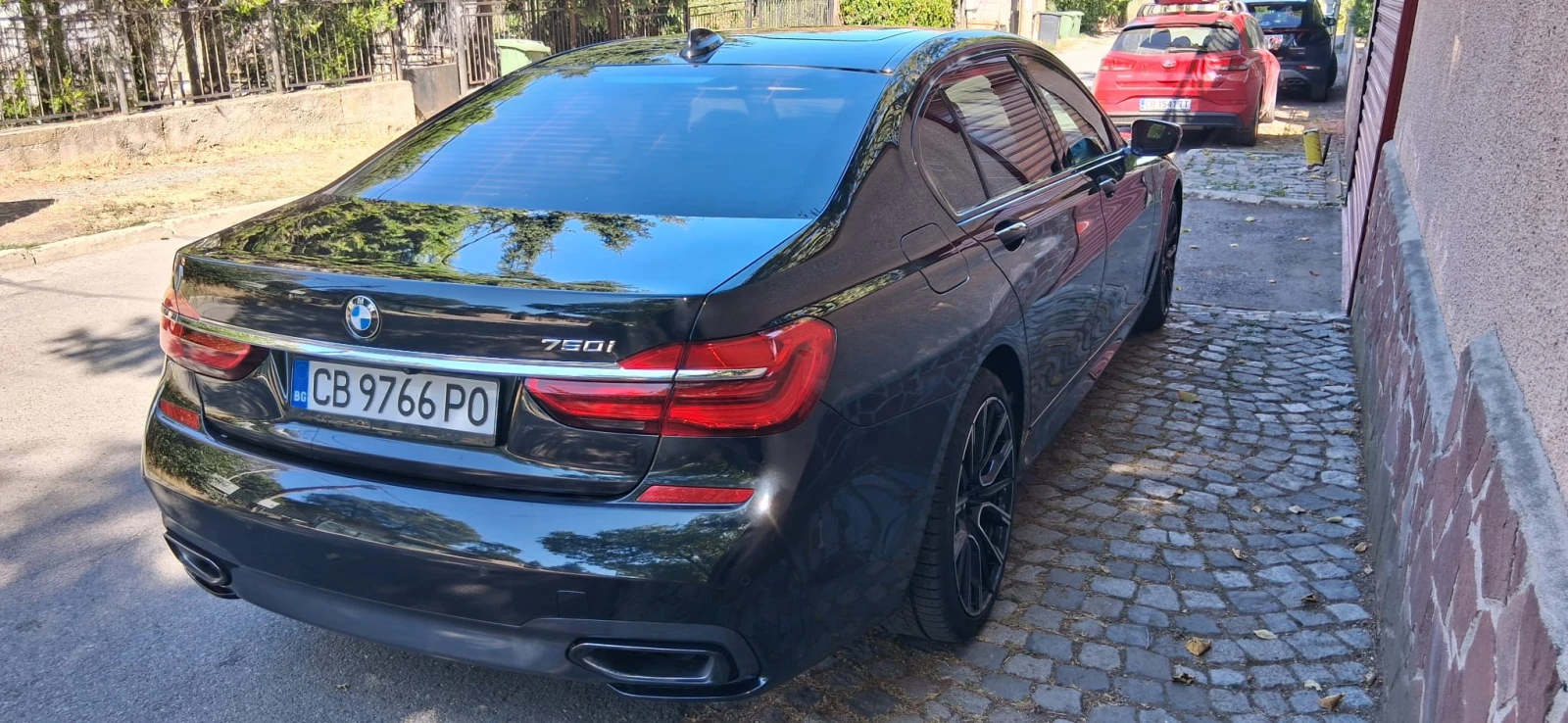 BMW 750 M-Sport Harman Kardon - изображение 3 | Auto.bg BMW 750 M-Sport Harman Kardon - изображение 3