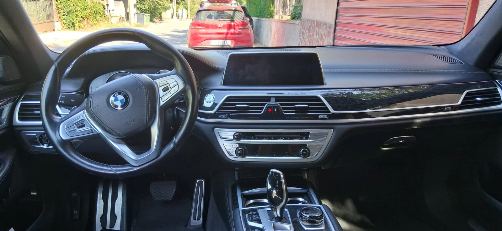 BMW 750 M-Sport Harman Kardon - изображение 4 | Auto.bg BMW 750 M-Sport Harman Kardon - изображение 4