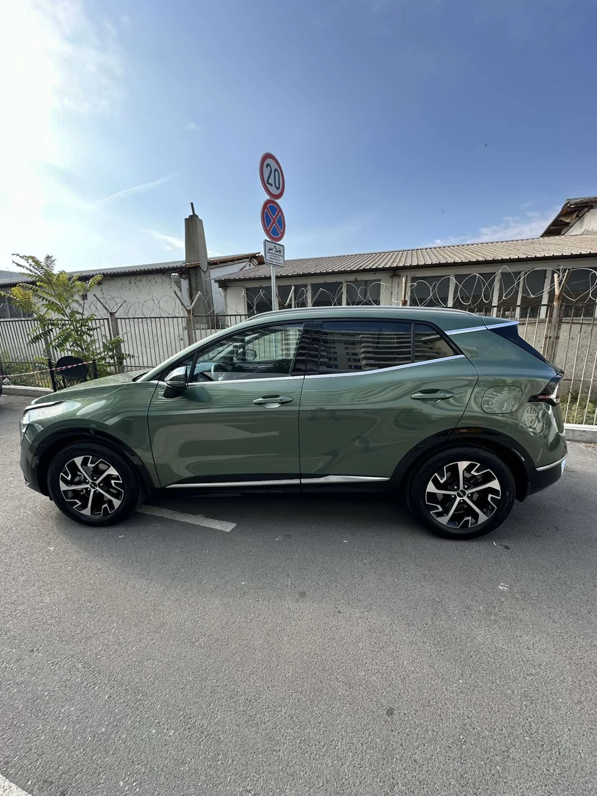 Kia Sportage 1.6 Hybrid, Готов Лизинг, Първи Собственик - изображение 6 | Auto.bg Kia Sportage 1.6 Hybrid, Готов Лизинг, Първи Собственик - изображение 6