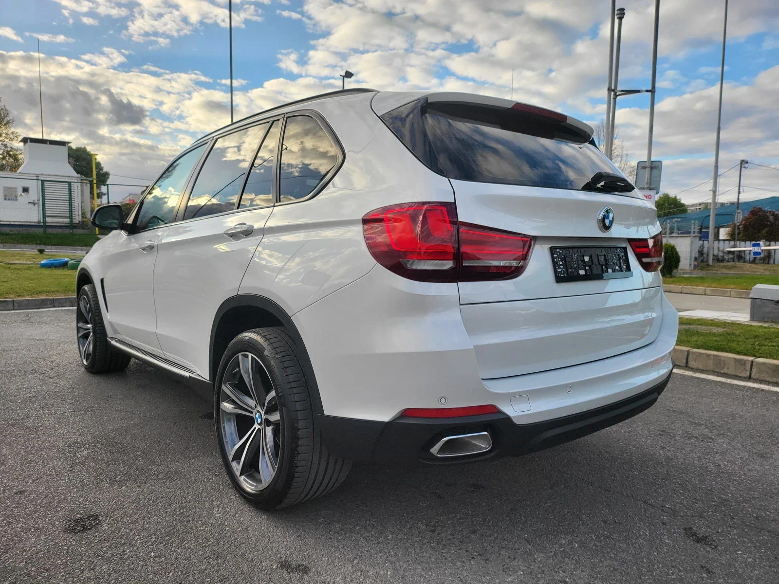 BMW X5 3.0D EXECUTIV/KEYLESS-ENTRY/ СЕРВ.ИСТОРИЯ! - изображение 6 | Auto.bg BMW X5 3.0D EXECUTIV/KEYLESS-ENTRY/ СЕРВ.ИСТОРИЯ! - изображение 6